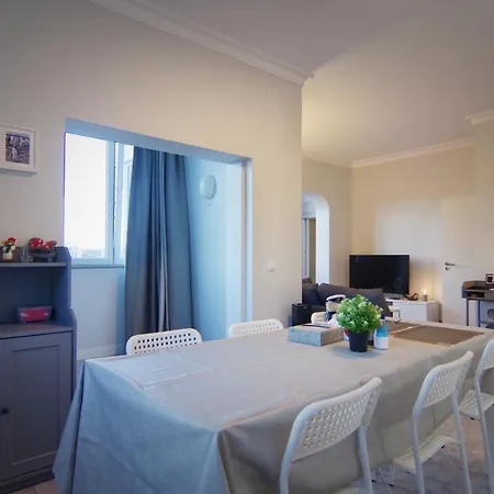 Homestay Casa Emon New Mordern Cascais
